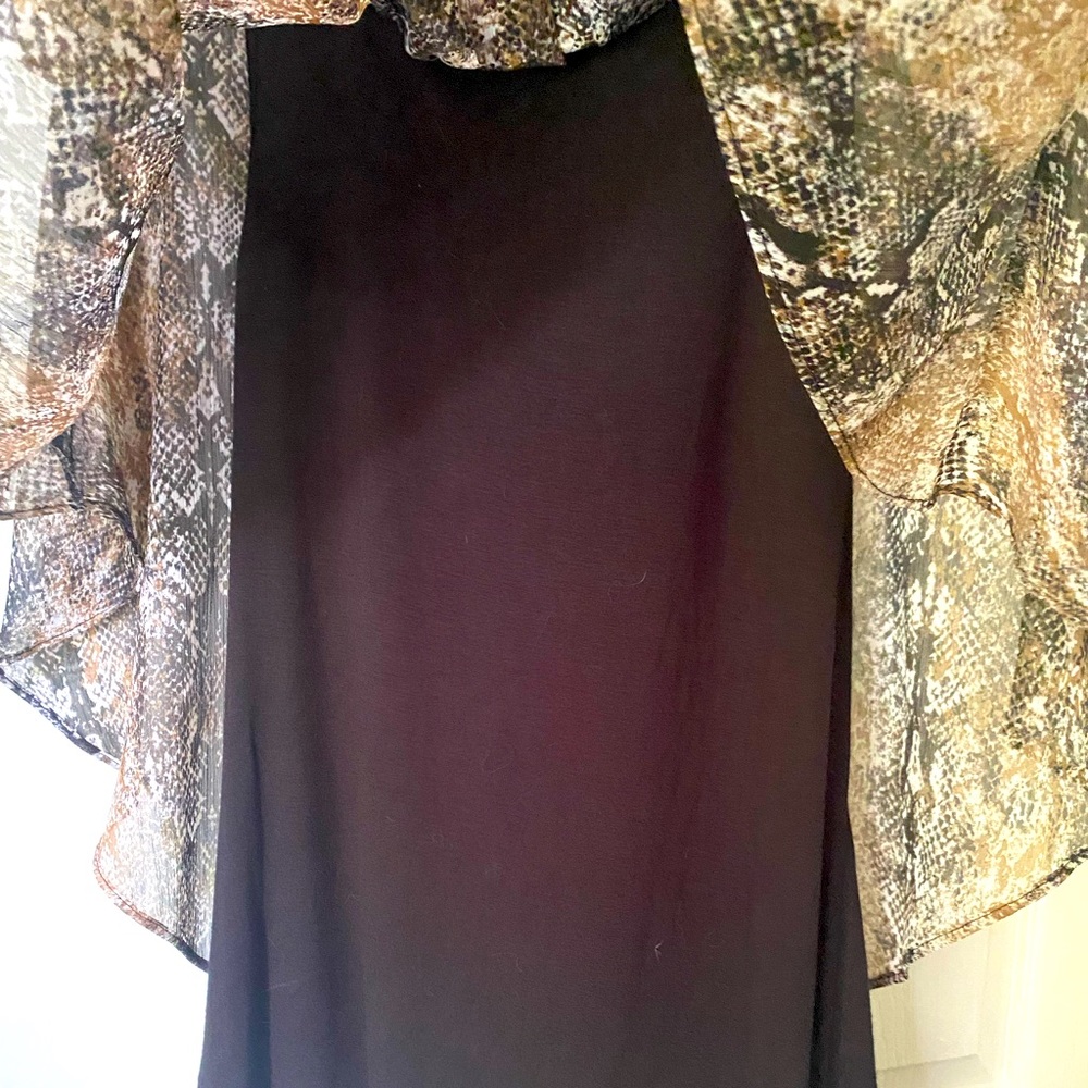 Snakeskin Pattern Blouse - Picture 3 of 3